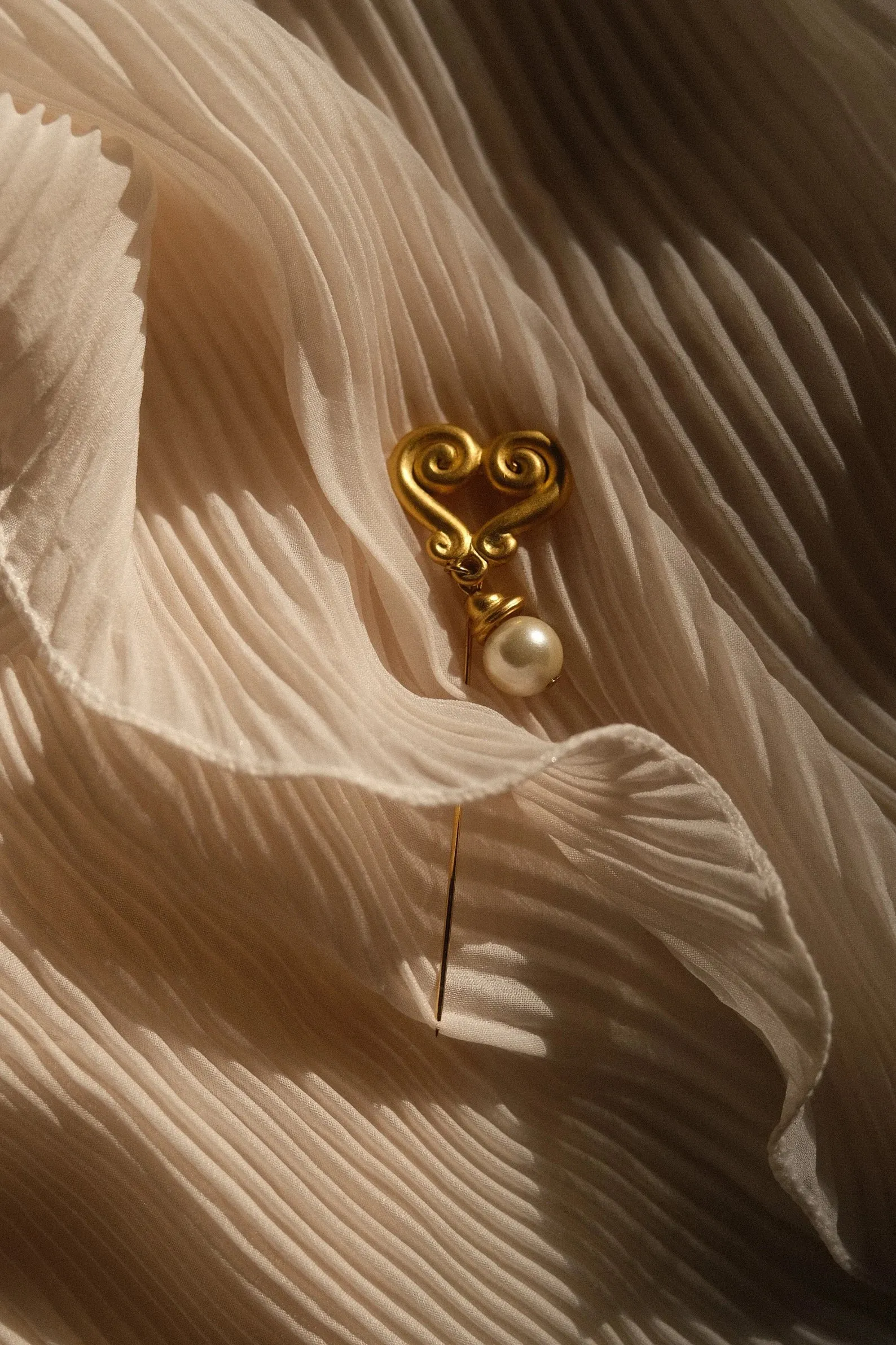 1990s Baroque Pearl Pin