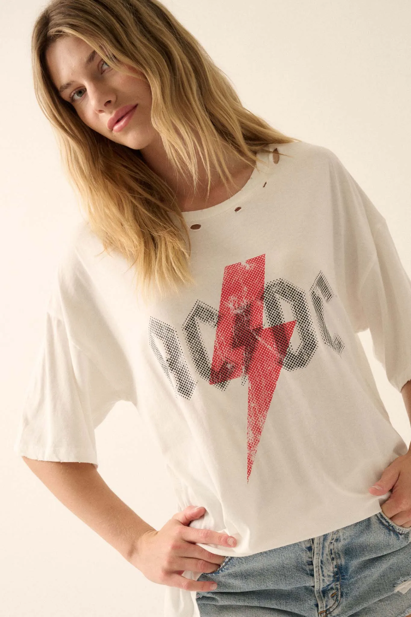 AC/DC Vintage-Print Logo Distressed Graphic Tee