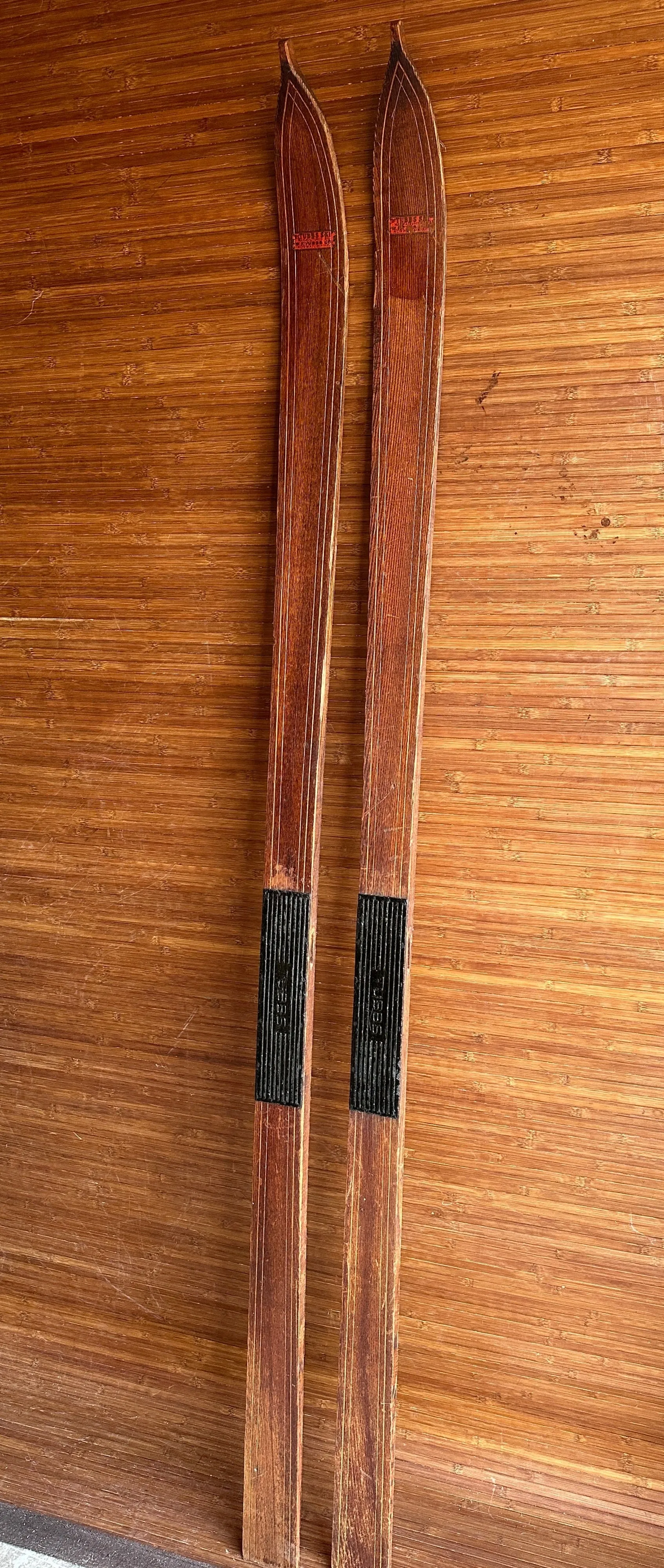 Antique Tubbs Skis