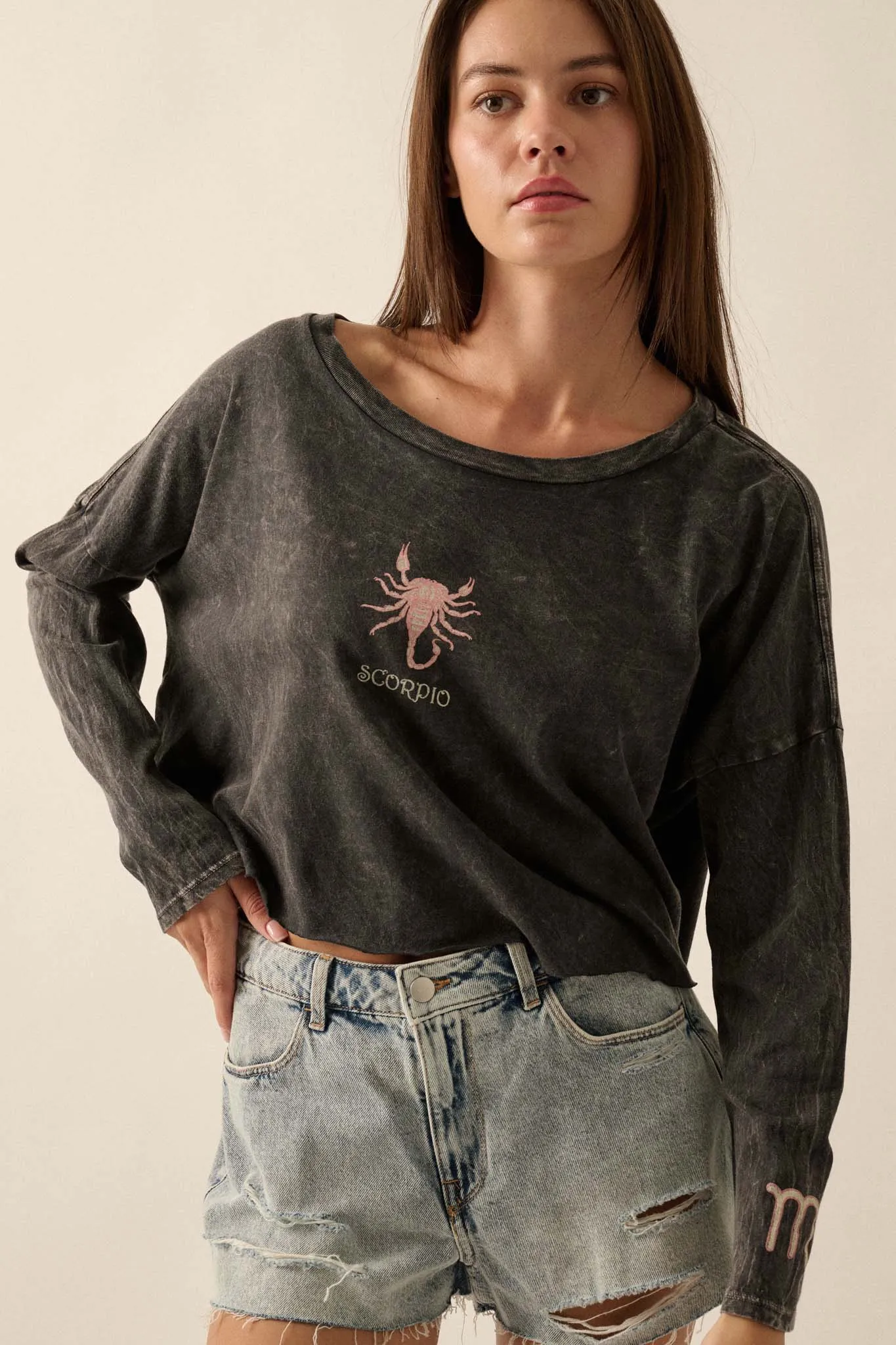 Astrology Girl Cropped Long-Sleeve Graphic Tee