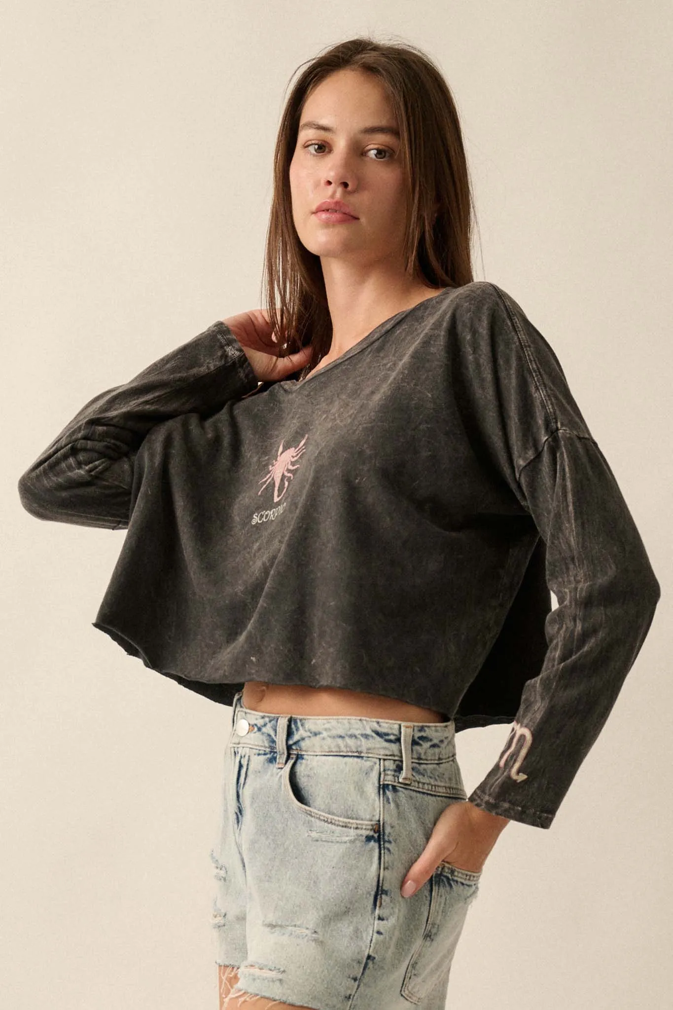 Astrology Girl Cropped Long-Sleeve Graphic Tee