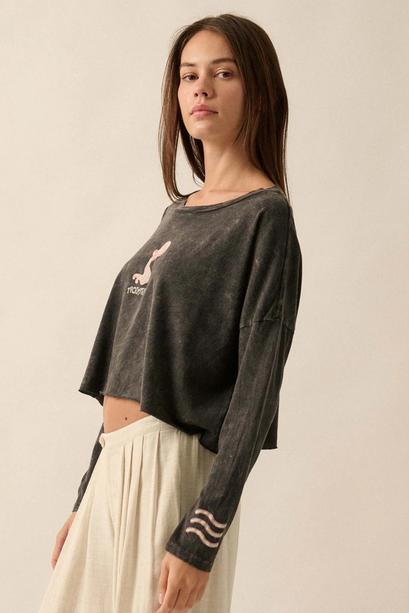 Astrology Girl Cropped Long-Sleeve Graphic Tee