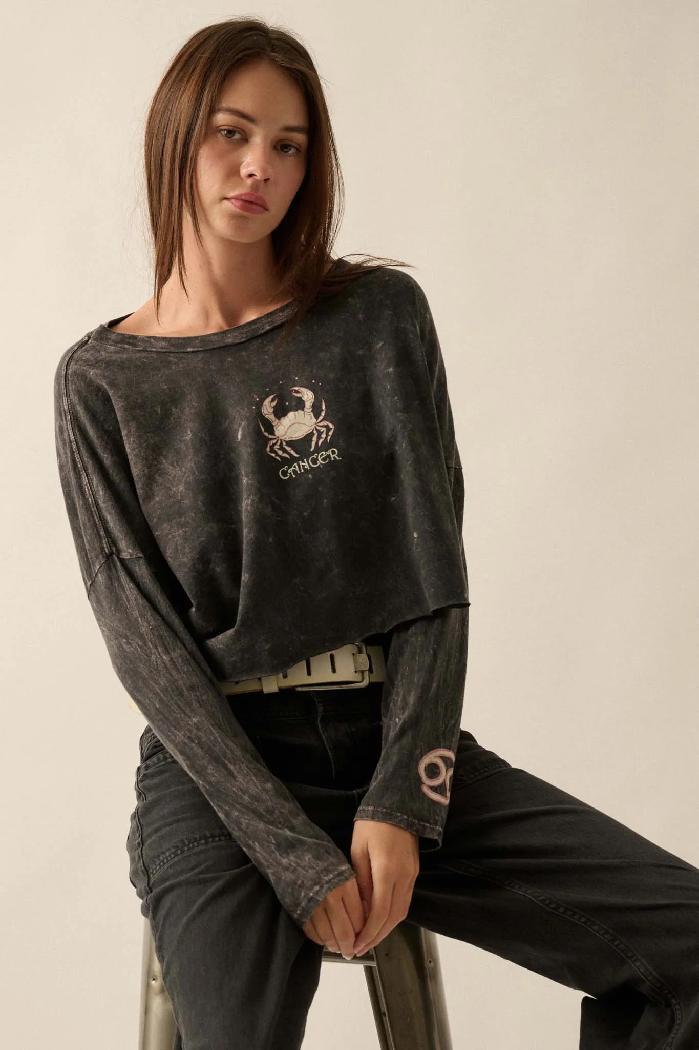 Astrology Girl Cropped Long-Sleeve Graphic Tee