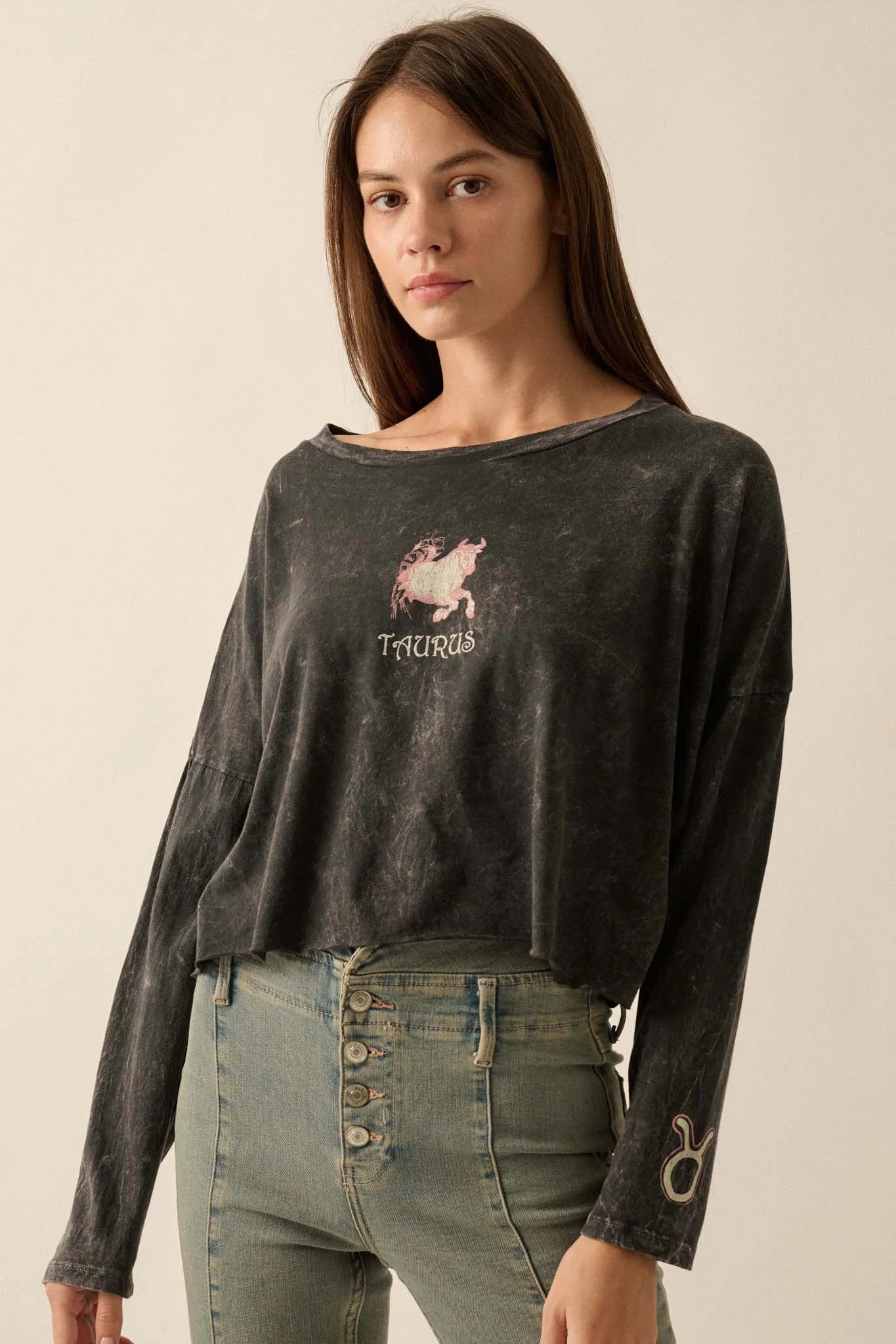 Astrology Girl Cropped Long-Sleeve Graphic Tee