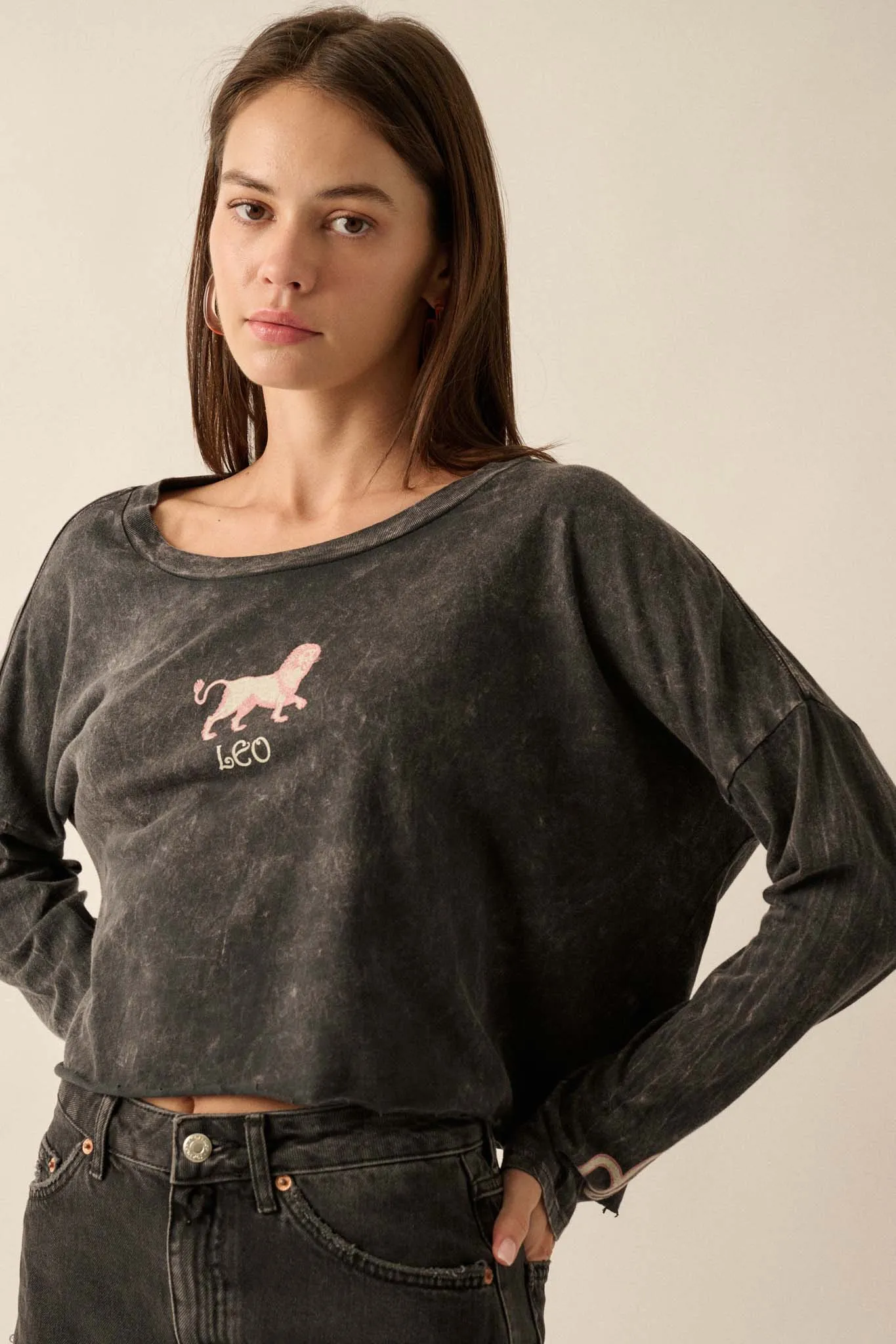 Astrology Girl Cropped Long-Sleeve Graphic Tee