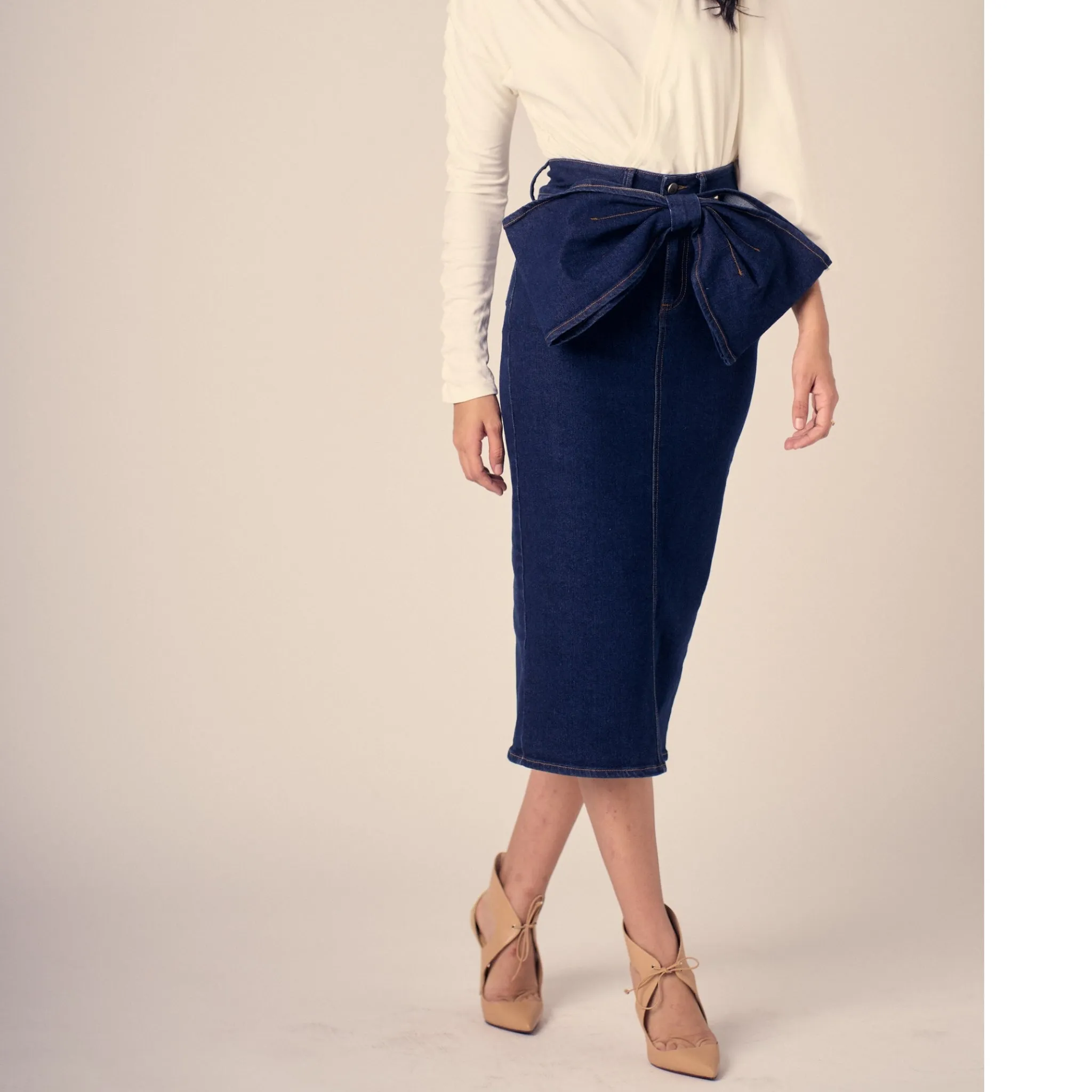 Bow Midi Jean Skirt by Gato