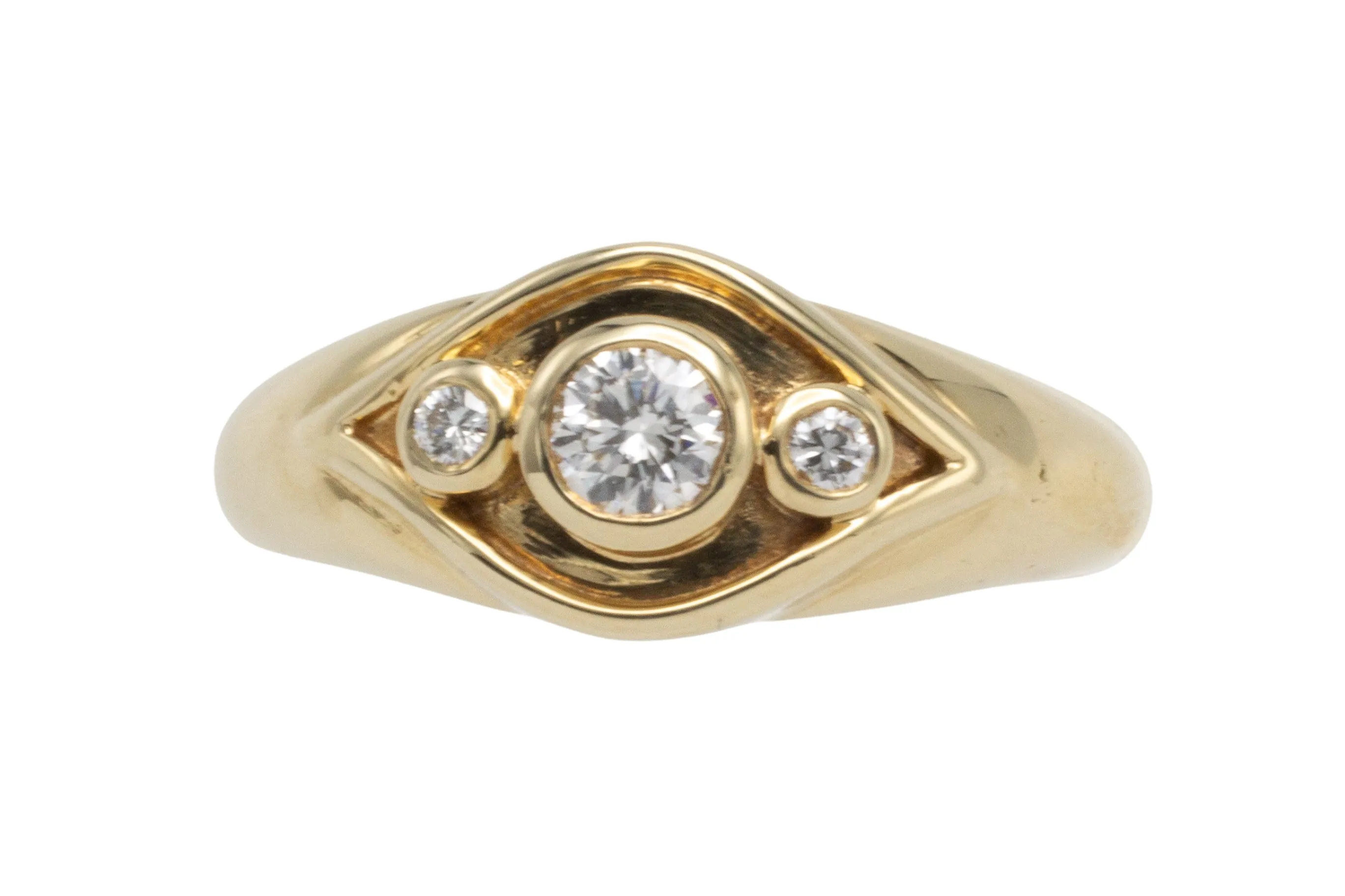 Brilliant cut diamond ring in 14 carat gold