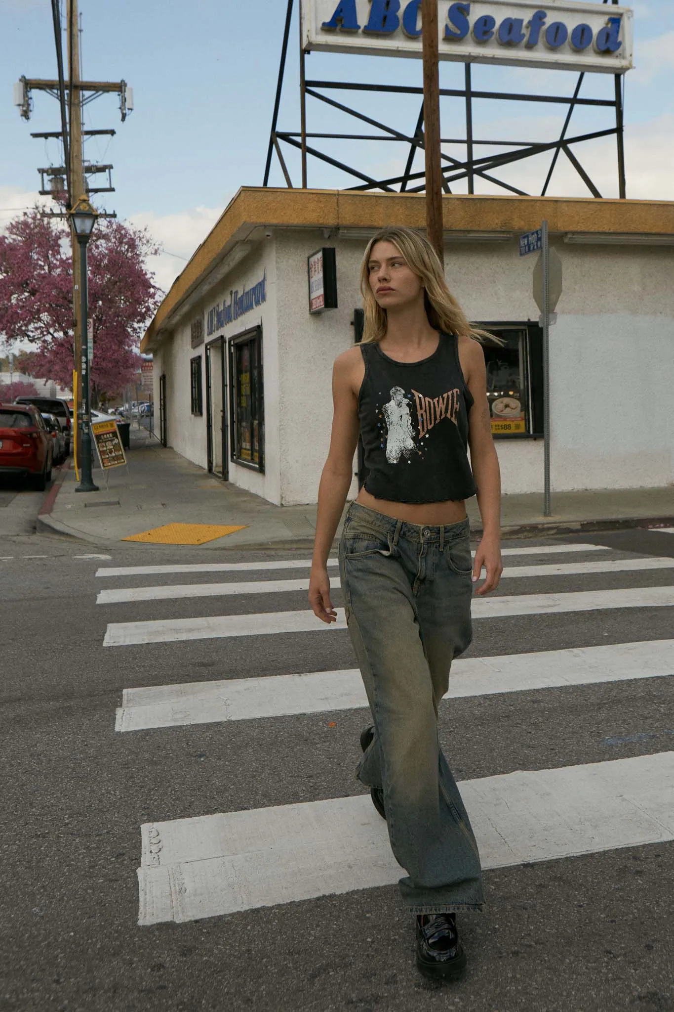 David Bowie On Stage Lettuce-Edge Graphic Tank Top