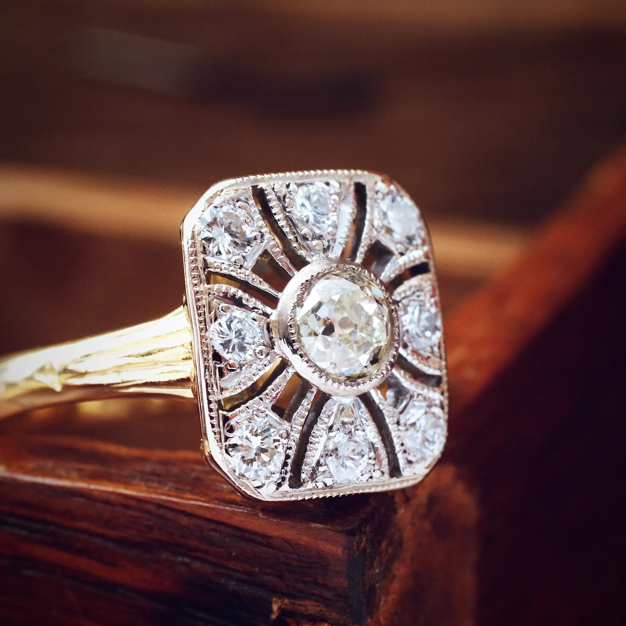 FABULOUS Vintage Art Deco Diamond Panel Ring