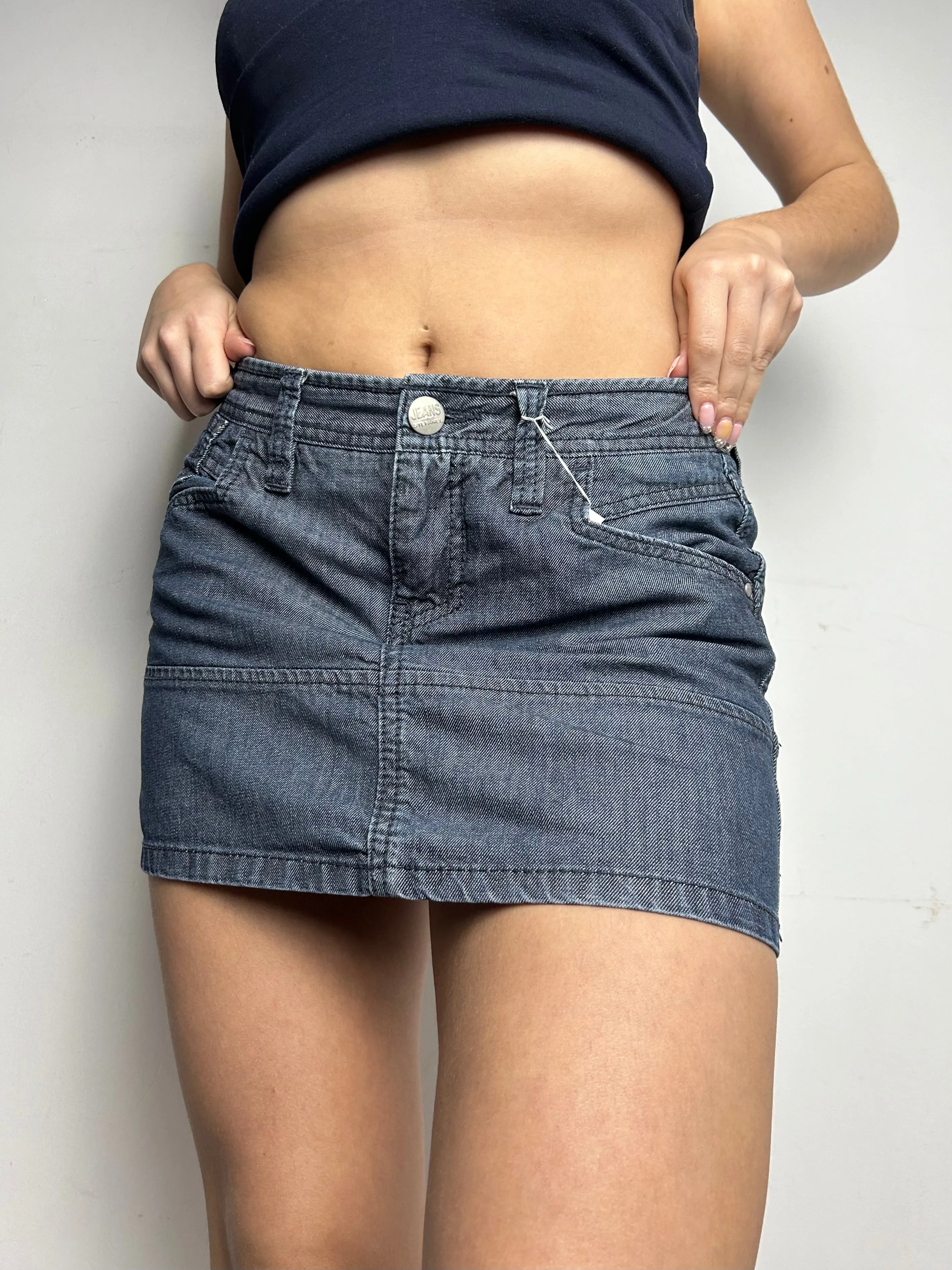 Grey low rise denim mini / micro skirt 90s y2k vintage (S/M)