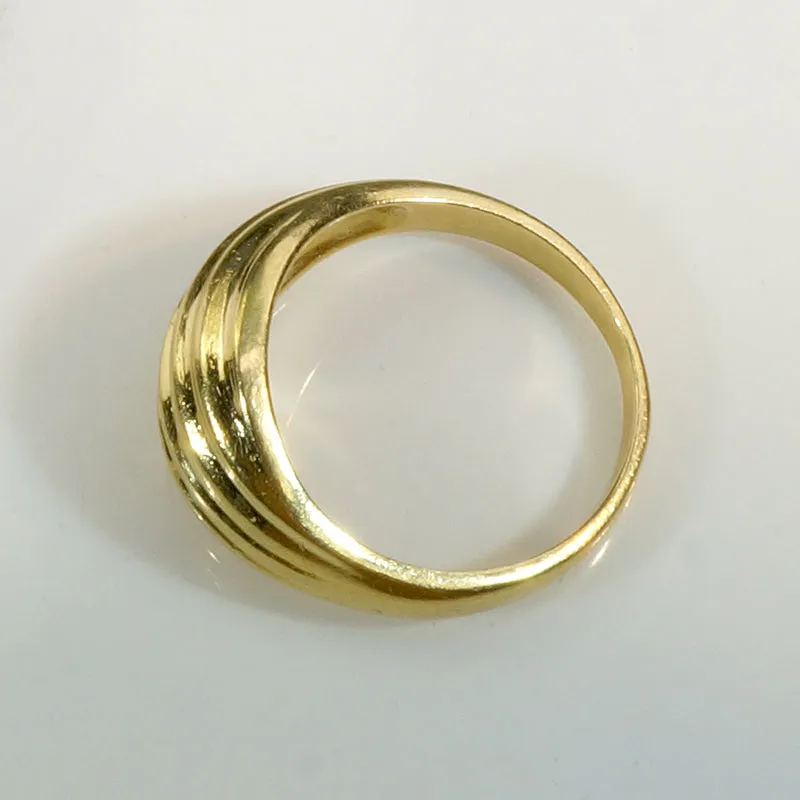 Groovy 18k Gold Dome Band