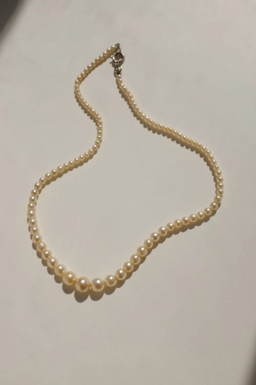 MOTHER OF PEARL VINTAGE NECKLACE