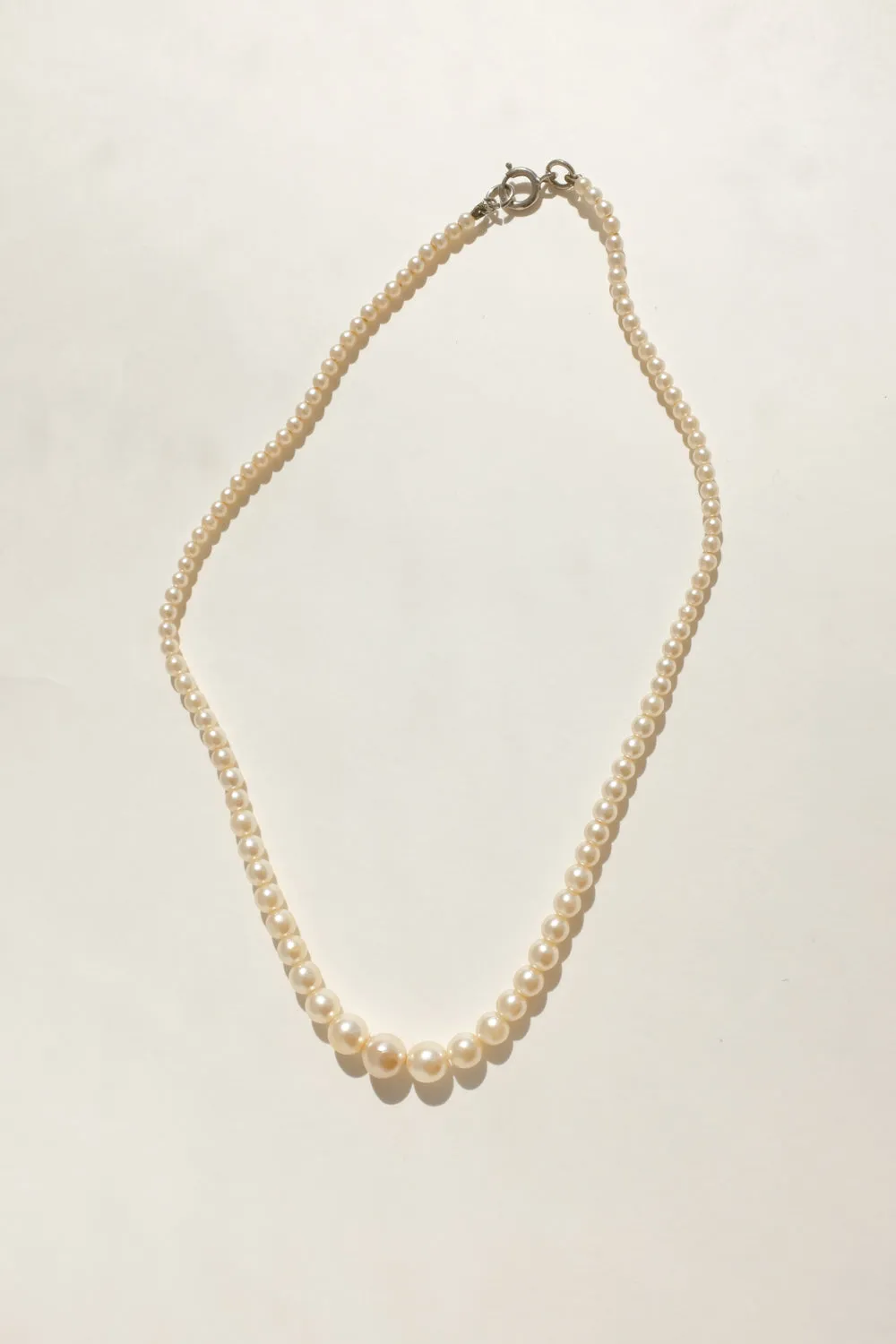 MOTHER OF PEARL VINTAGE NECKLACE