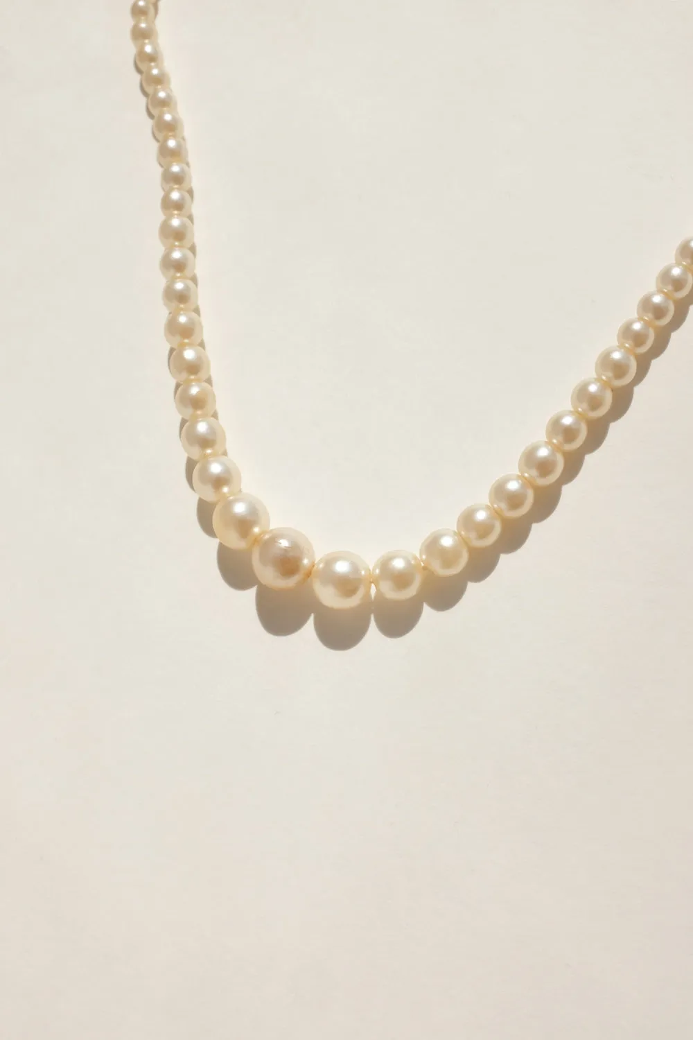 MOTHER OF PEARL VINTAGE NECKLACE