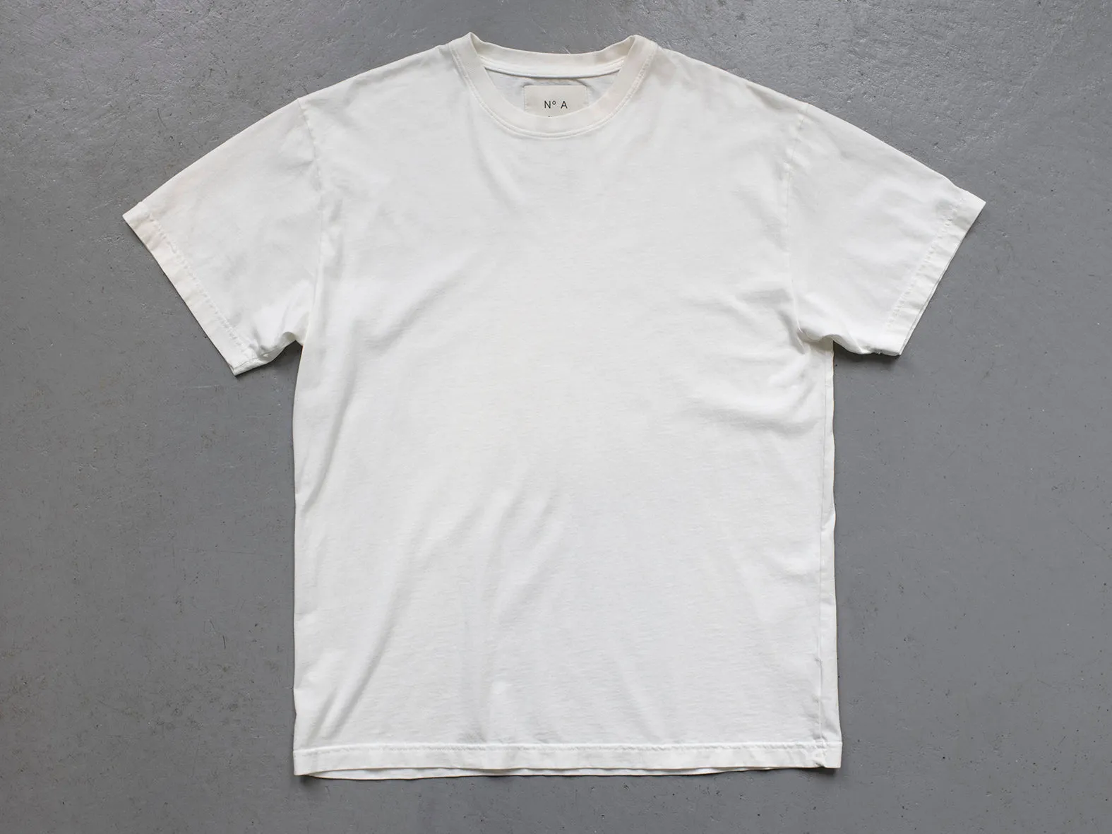 Nº A. OVERSIZE FIT TEE. WHITE.