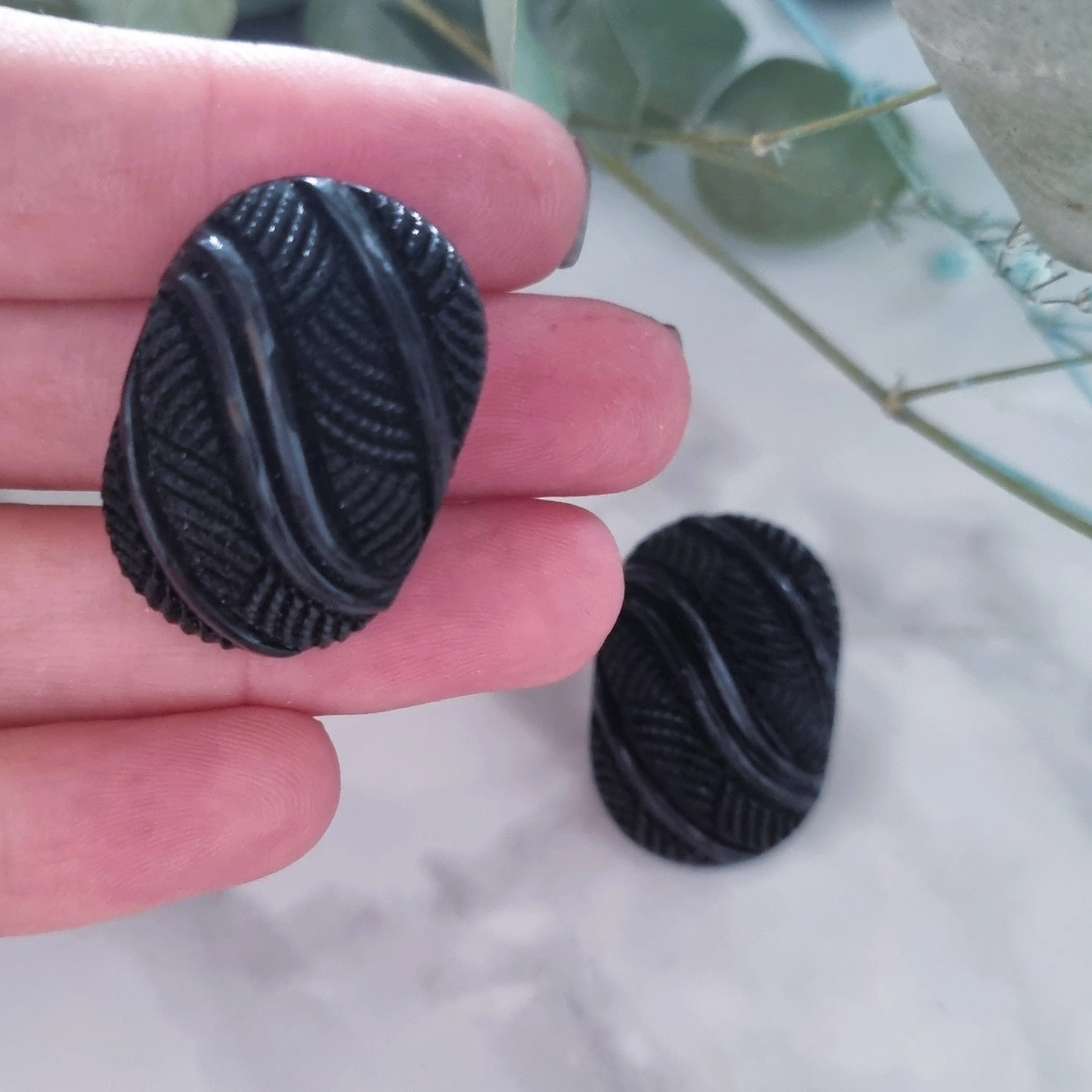 Vintage earrings - Vertical black